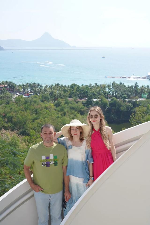 最近的三亚，俄罗斯人快比东北人还多了