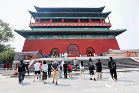 40余名网络作家赴一场文化+科技之旅 传承京华文脉绘就星辰大海图片