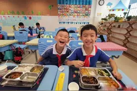 【新闻早茶】河北省中小学学生餐营养指南公开征求意见！还有这些热点……图片