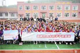 坦博尔携手壹基金和快手公益捐赠爱心羽绒服，共助乡村学子健康成长图片