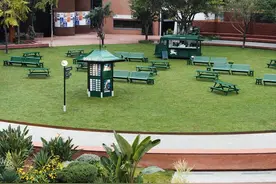 时尚WEEKLY｜Burberry推出“英式慢游”灵感地标，LEMAIRE于成都太古里开启中国首家门店图片