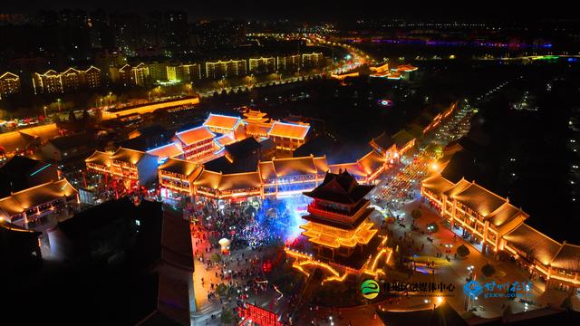 “星耀甘州 梦回府城”灯光秀启幕 府城焕彩引客来