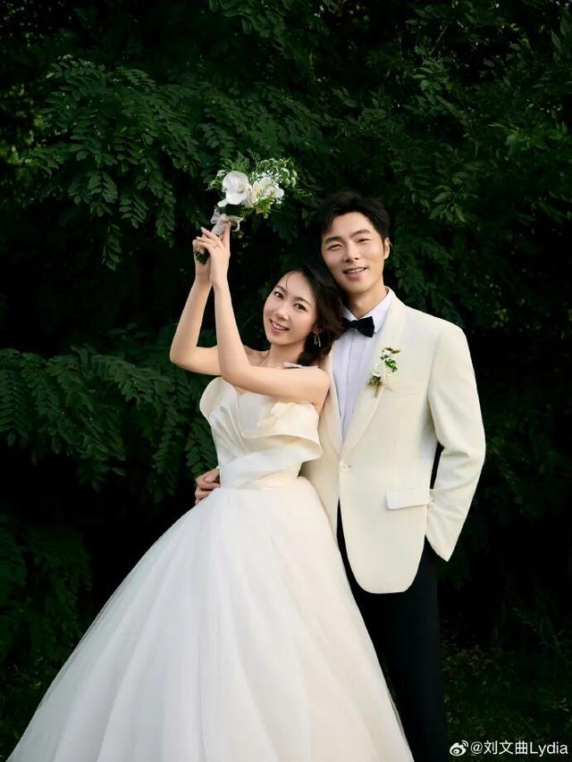 恭喜！明星情侣官宣结婚