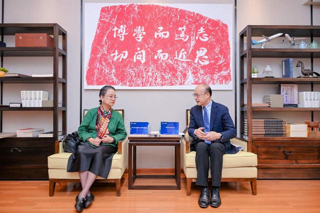 全球人工智能创新治理中心落户复旦
