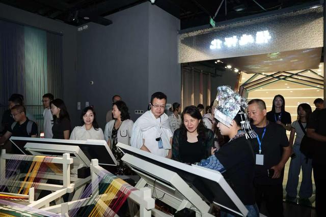 漫步怀化，看媒体大咖们如何用多元魅力书写西南明珠新篇