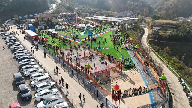 汉阴花遇湾再添文旅新地标 “花小宝”无动力乐园开园