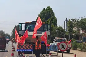 唐河县公路事业发展中心：战高温斗酷暑 强力推进G312工程建设图片