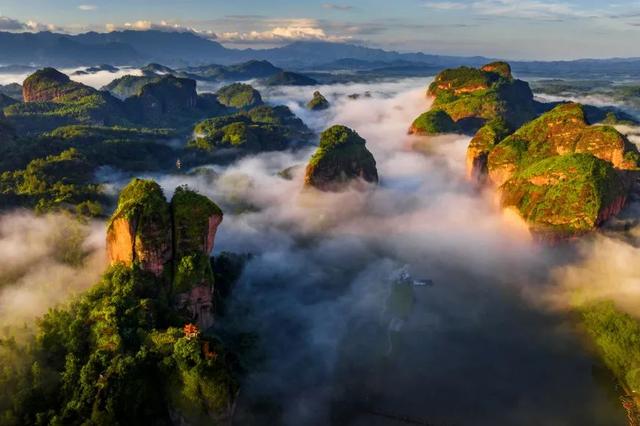 千年诗意遇见仙山丹霞｜2025江西少年诗词大会参赛人员专属龙虎山福利大放送！