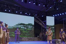 儿童剧《圣匠鲁班-——鲁班学艺》在滕州龙泉文化广场上演图片