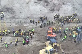 网友感叹陇海铁路恢复运行如此快，600人现场抢修画面曝光图片