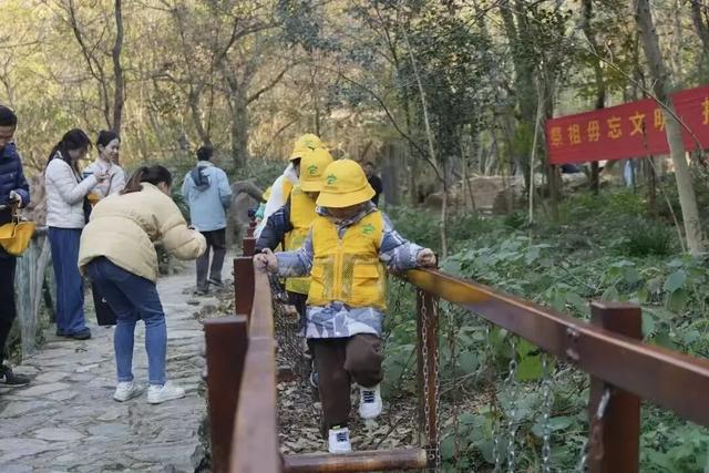 句容的外面是什么？