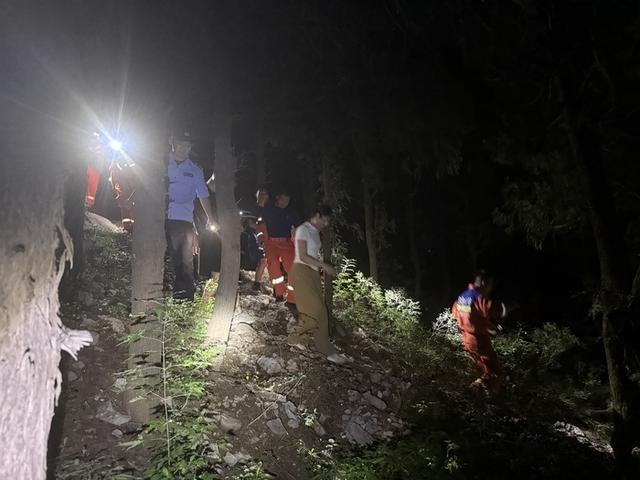 看短视频攻略爬山？济南一天内多名驴友被困，警方紧急提醒
