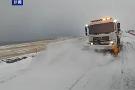 受降雪影响 青海多路段实施交通管制图片