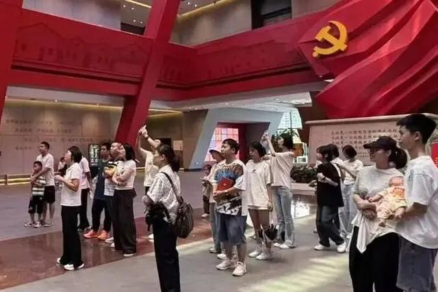 双节想找氛围感？宁化 “红色铸魂 + 客家传情” 文旅热潮，已 “燃” 遍全城！