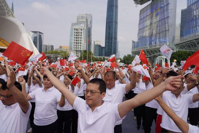 四城同心，圣火同传——第十五届全国运动会火炬传递在穗深港澳同步启动