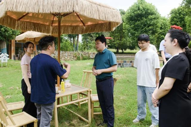 杨智勇调研文旅大会观摩项目
