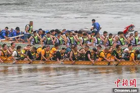 江西赣州：章江之上龙舟竞渡庆端午图片
