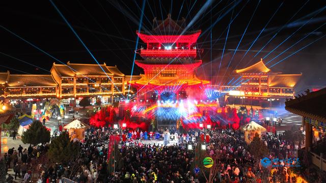 “星耀甘州 梦回府城”灯光秀启幕 府城焕彩引客来