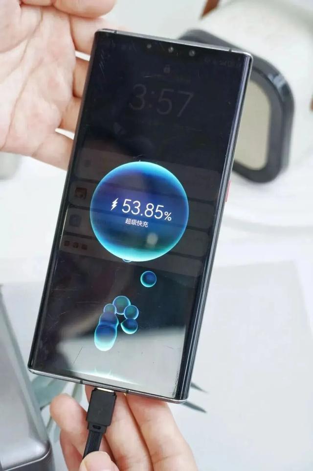 对不起，我把你未来的充电宝提前发明了……