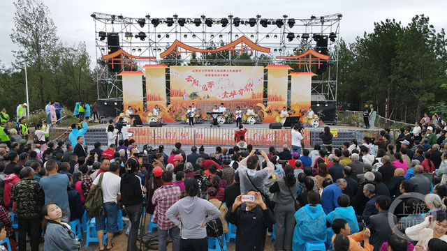 重庆云阳：高粱地里奏响文旅融合“田园牧歌”