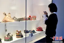 400件民族服饰亮相云南 展现穿在身上的史诗和故事图片