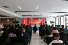 宁夏军民携手共筑国防书香阵地图片