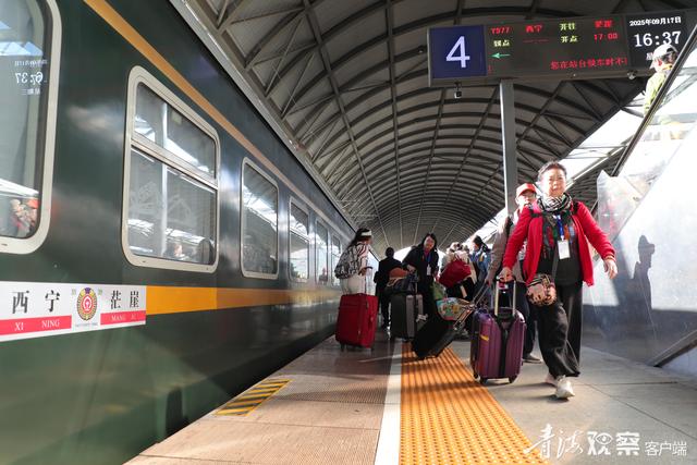 旅游列车为海西文旅打开新窗口