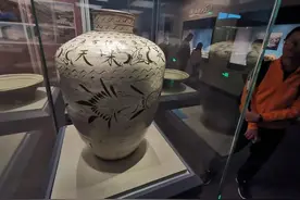 “五一”假期，辽宁省博物馆延后1小时闭馆图片