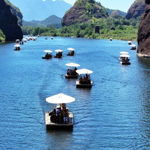 当龙虎山景点开启朋友圈，画风居然是这样！