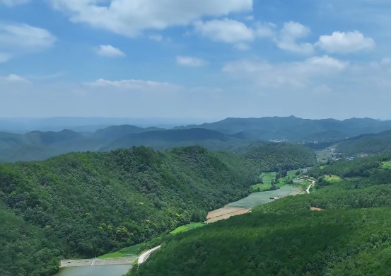 清凉秘境曲靖：高原之上的“自然空调房”