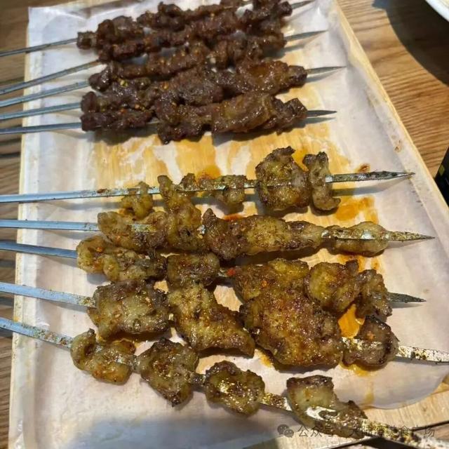 雁山大陆湾美食广场即将开业