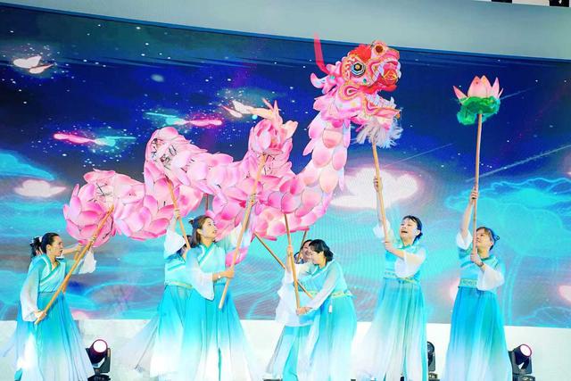 元宵节，中国龙舞“国家队”来泸县了丨全国龙舞“闹”泸县