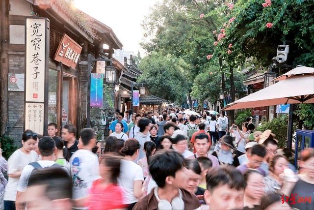 景区门票订单量环比增长42%，世运之城暑期热力全开