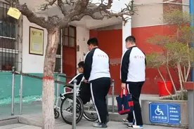一群少年守护了“轮椅男孩”三个春秋……图片
