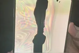 荣耀手机有划痕就不能保修屏幕漏液？原来是工程师没做检测直接下结论图片