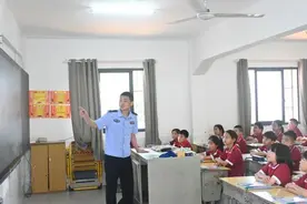 公安县公安局：“反诈课堂”开讲啦图片