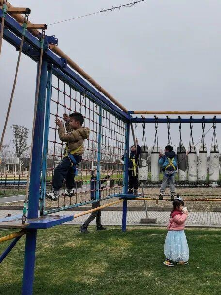 金山推出二日游！一大一小999元住玩全包