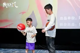 成长励志电影《我，就是风！》首映，独臂篮球少年张家城追梦故事感动观众图片