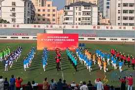 市公共体育场馆“五一”低免开放 全民健身热潮点燃健康假期图片