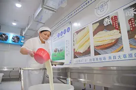 扎鲁特旗：奶制品“小作坊” 撬动振兴“大产业”图片