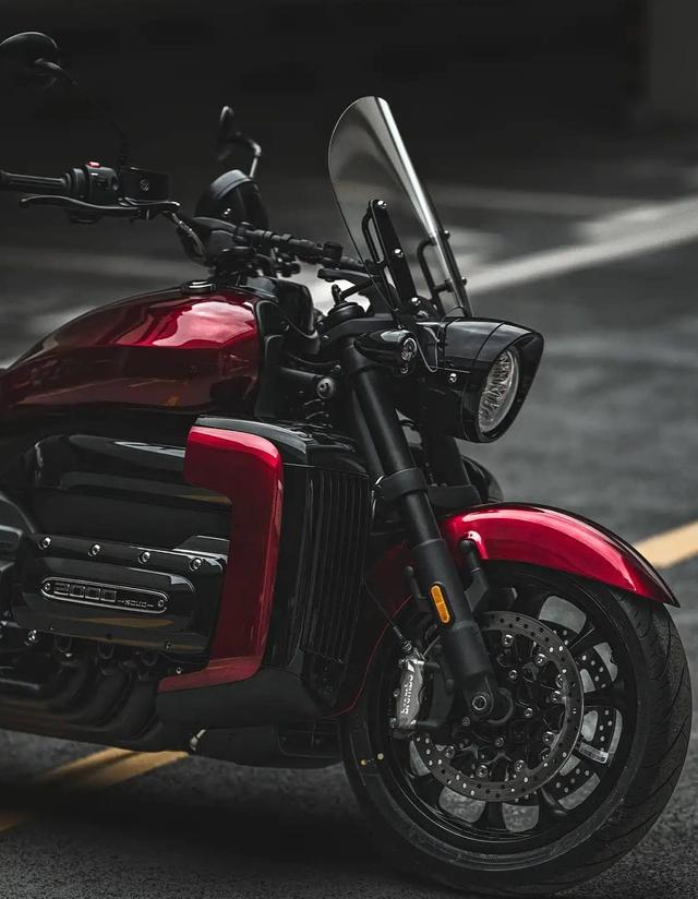 18.98 万起售，长城灵魂 S2000 CL 想用八缸撑起国产摩托天花板