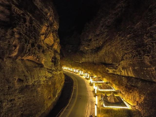 秋冬游资源！雾凇染丹霞，油茶暖红韵，这趟桂北秘境之旅很治愈