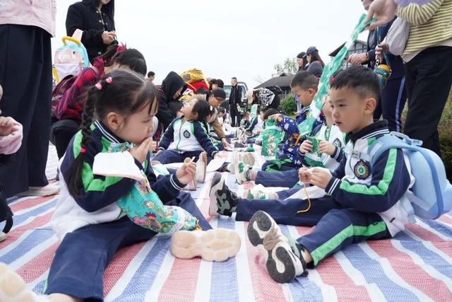 粉丝问爆了！南充研学去哪？来这里解锁 “好玩又涨知识” 的新体验