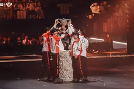 成都AG超玩会靠选手能力豪夺四连冠 佛山DRG前期部署可圈可点丨KPL封面观察图片