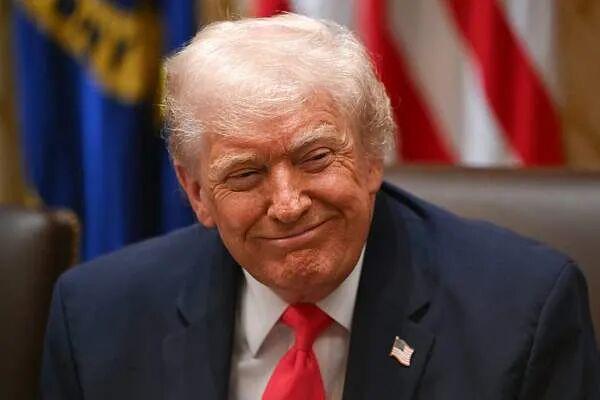 美军突袭委内瑞拉强掳马杜罗，更多细节曝光！俄罗斯：快放人；法国：违背国际法；英国：没参加 第2张