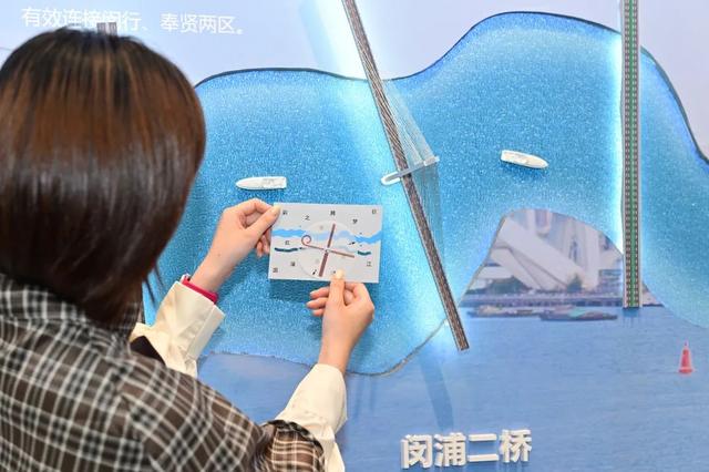 人气爆棚！上海这场网红活动吸引近万人参加！纪念文创、演出门票等你赢…扫码即刻加入！