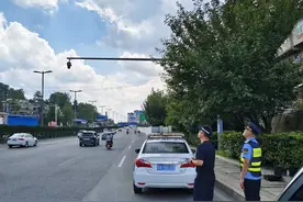 贵阳：“天眼”执法空地联动 违规揽客大巴无处可逃图片