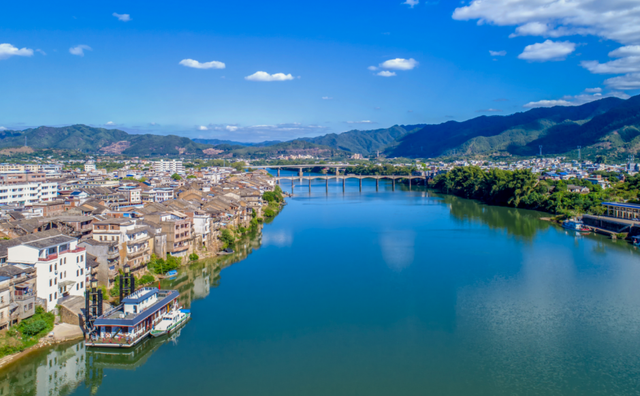 全国近40个城市的百家头部旅行社及研学机构代表齐聚梅州