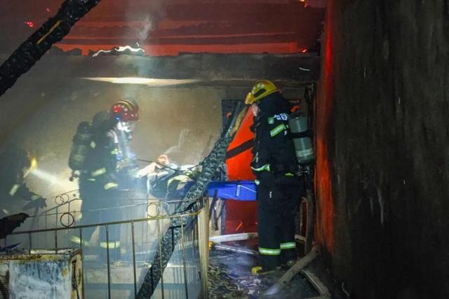 悲痛！一住宅突发火灾，已致8人遇难、4人送医！