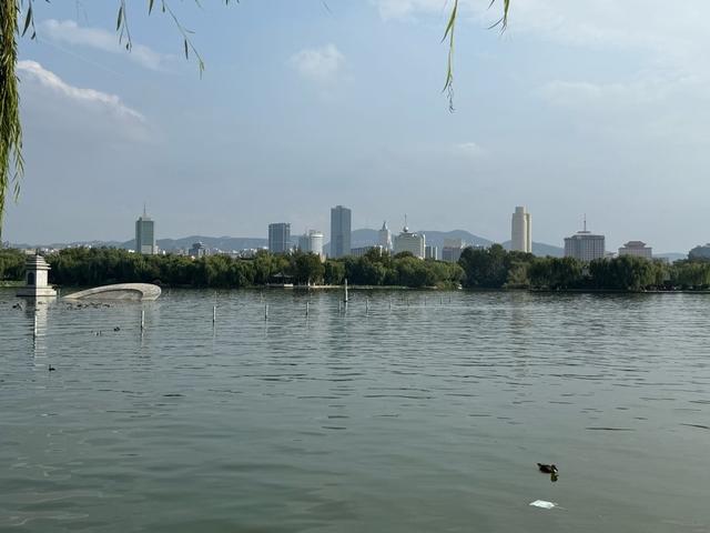 新视界｜济南大明湖：杨柳依依里，湖光山色新